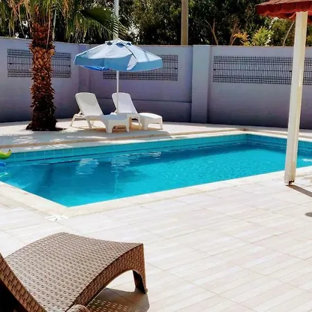 Private Pool Near Land Of Lagent Villa *